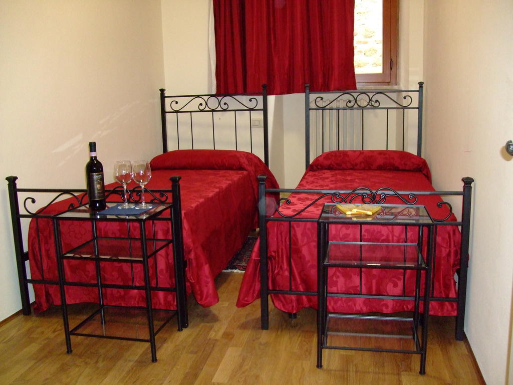 Tre Girasoli Monte San Savino Habitación foto
